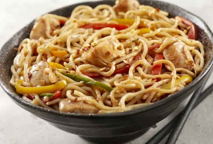 Noodle Tavuklu